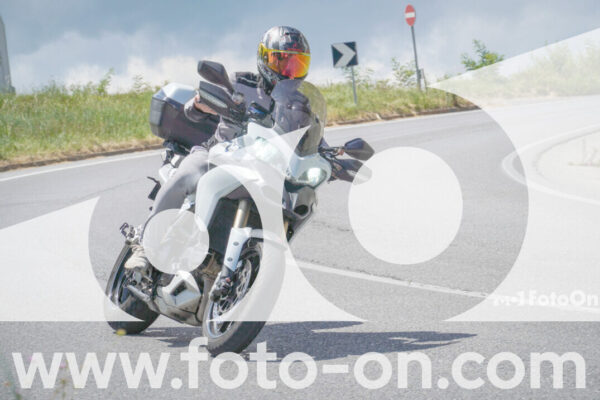<h1 class="product-title">thumb_FF104138</h1>