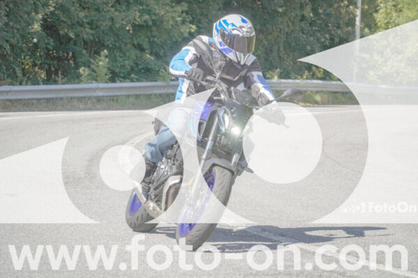 <h1 class="product-title">thumb_FF104152</h1>