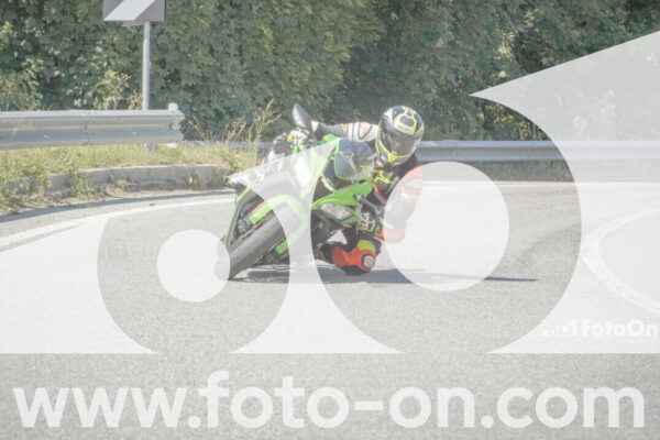<h1 class="product-title">thumb_FF104160</h1>