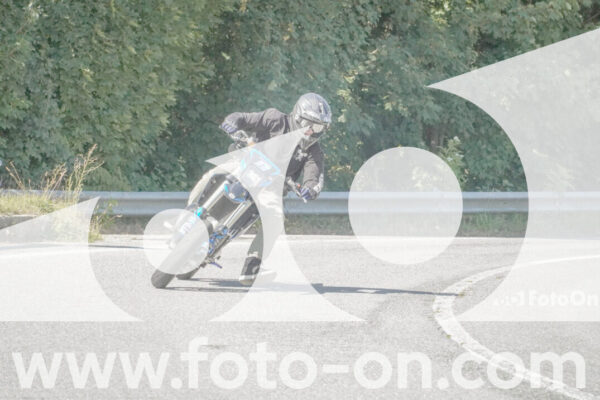 <h1 class="product-title">thumb_FF104185</h1>