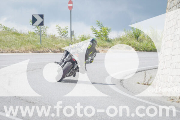 <h1 class="product-title">thumb_FF104219</h1>