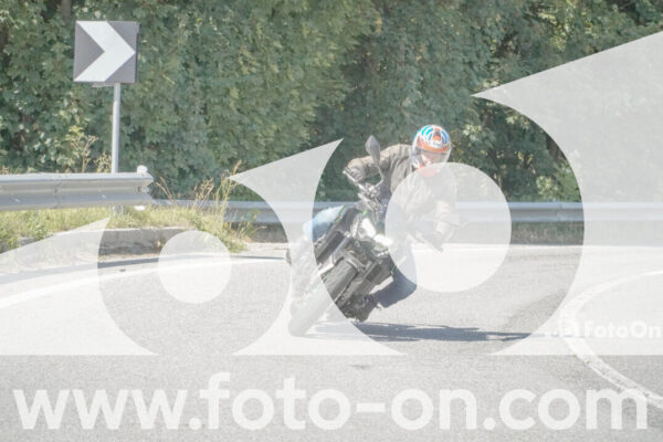 <h1 class="product-title">thumb_FF104221</h1>
