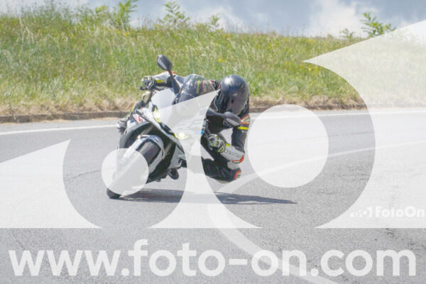 <h1 class="product-title">thumb_FF104277</h1>