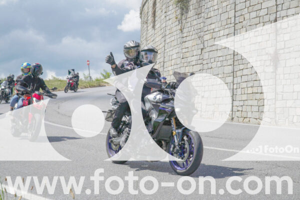 <h1 class="product-title">thumb_FF104281</h1>