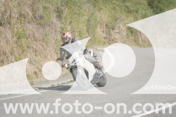 <h1 class="product-title">thumb_FF104287</h1>