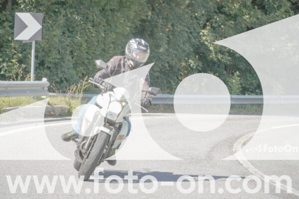 <h1 class="product-title">thumb_FF104290</h1>