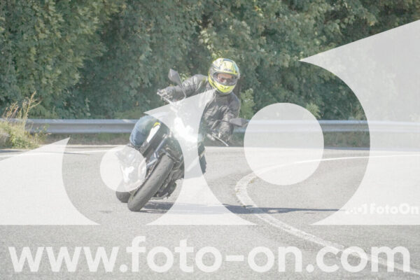 <h1 class="product-title">thumb_FF104307</h1>