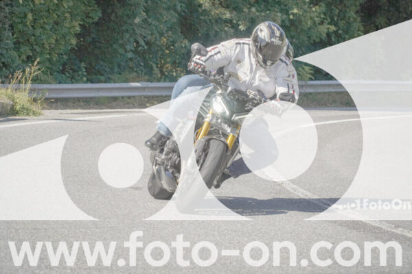 <h1 class="product-title">thumb_FF104313</h1>