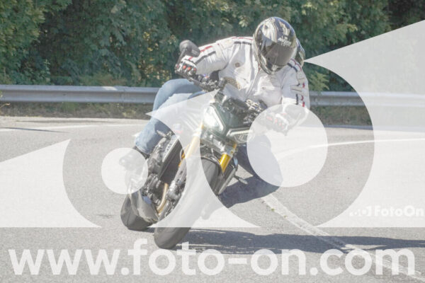 <h1 class="product-title">thumb_FF104313_1</h1>