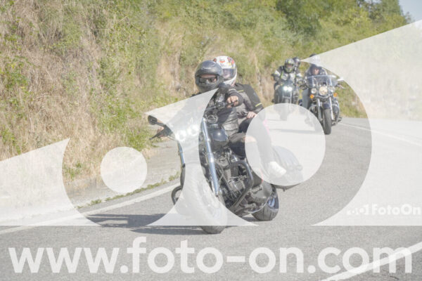 <h1 class="product-title">thumb_FF104335</h1>