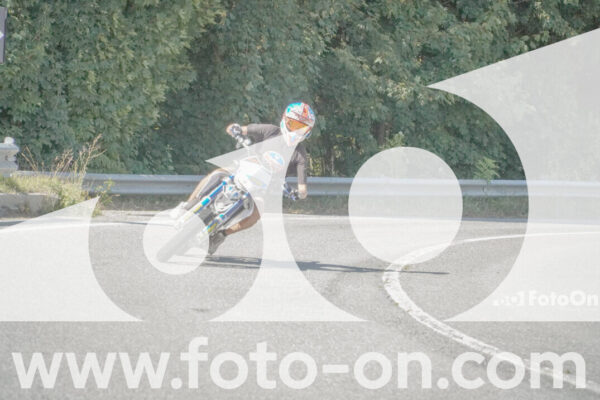 <h1 class="product-title">thumb_FF104356</h1>