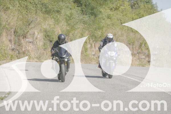 <h1 class="product-title">thumb_FF104375-1</h1>
