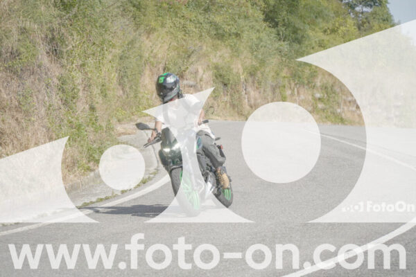 <h1 class="product-title">thumb_FF104387</h1>