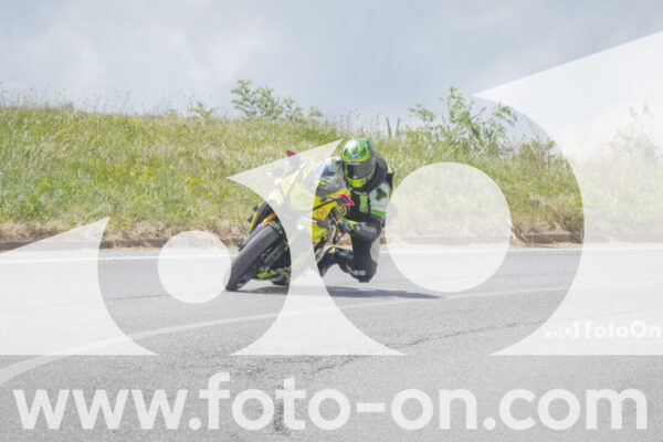 <h1 class="product-title">thumb_FF104404_1</h1>