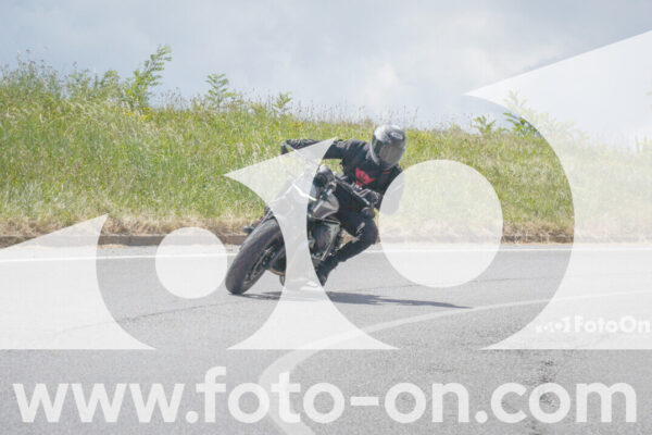 <h1 class="product-title">thumb_FF104422_1</h1>