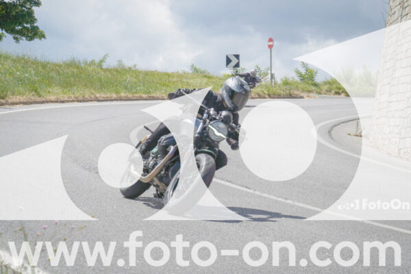 <h1 class="product-title">thumb_FF104427</h1>