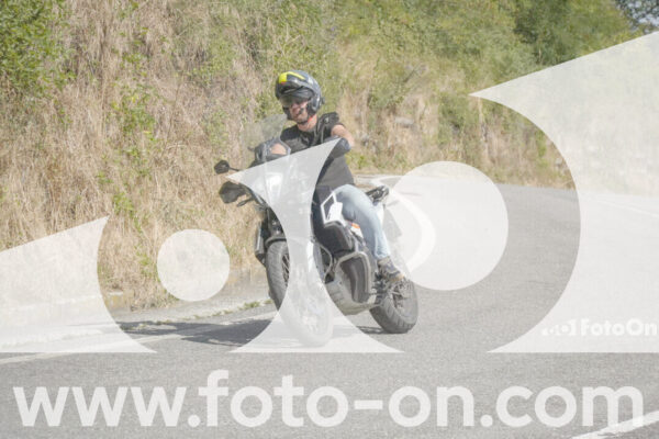 <h1 class="product-title">thumb_FF104435</h1>
