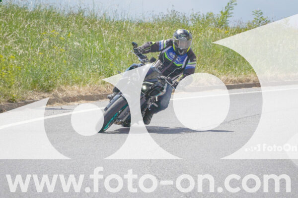 <h1 class="product-title">thumb_FF104541</h1>