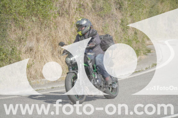<h1 class="product-title">thumb_FF104545</h1>