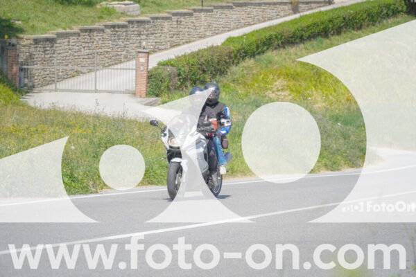 <h1 class="product-title">thumb_FF104546</h1>