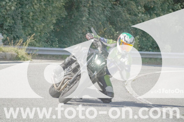 <h1 class="product-title">thumb_FF104562</h1>