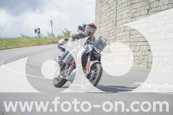 <h1 class="product-title">thumb_FF104574</h1>