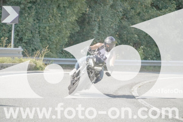 <h1 class="product-title">thumb_FF104621</h1>