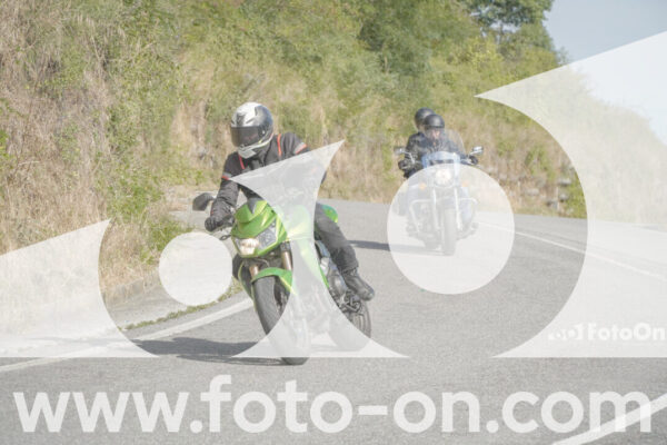 <h1 class="product-title">thumb_FF104636</h1>