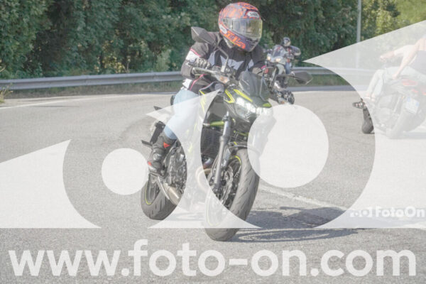 <h1 class="product-title">thumb_FF104643</h1>