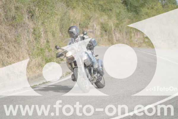 <h1 class="product-title">thumb_FF104687</h1>