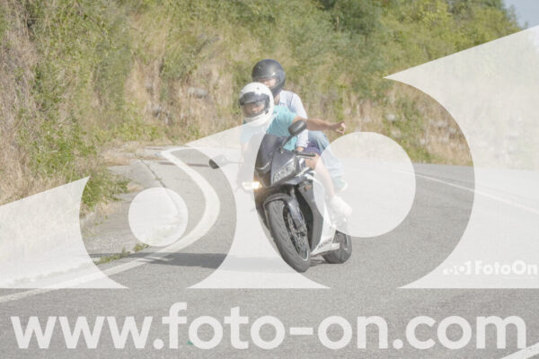 <h1 class="product-title">thumb_FF104730</h1>