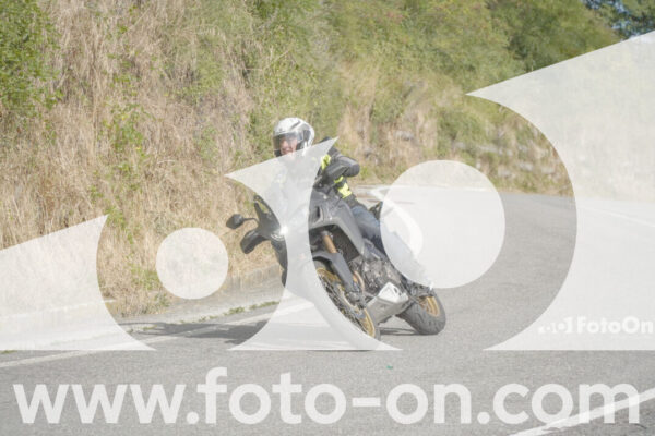 <h1 class="product-title">thumb_FF104735-1</h1>