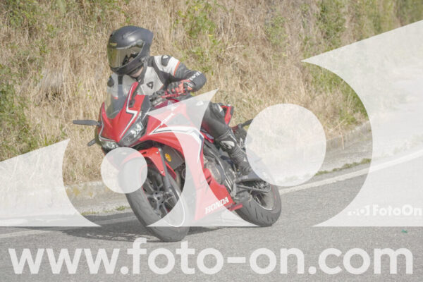 <h1 class="product-title">thumb_FF104741</h1>