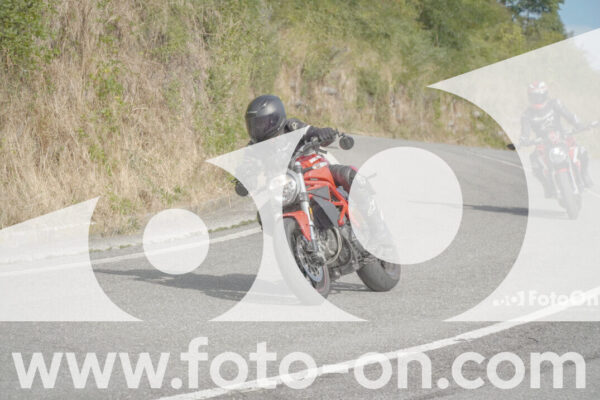 <h1 class="product-title">thumb_FF104770</h1>