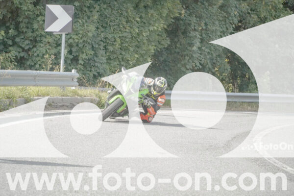 <h1 class="product-title">thumb_FF104778</h1>