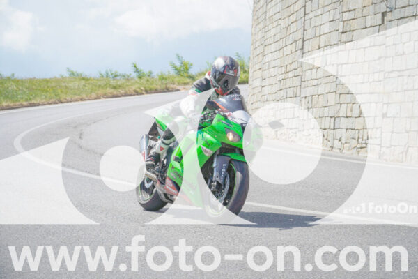<h1 class="product-title">thumb_FF104794</h1>