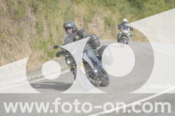 <h1 class="product-title">thumb_FF104803</h1>