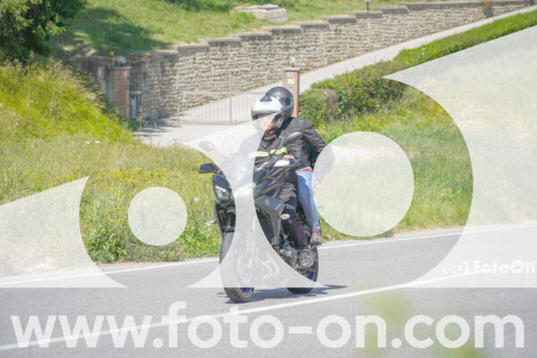 <h1 class="product-title">thumb_FF104805</h1>
