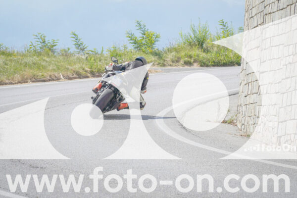 <h1 class="product-title">thumb_FF104817</h1>