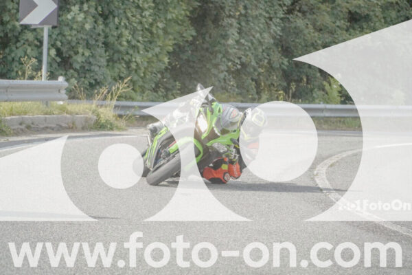 <h1 class="product-title">thumb_FF104841-1</h1>