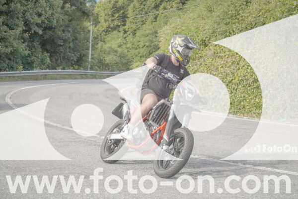 <h1 class="product-title">thumb_FF104852</h1>