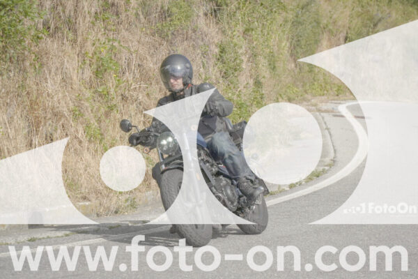 <h1 class="product-title">thumb_FF104883</h1>
