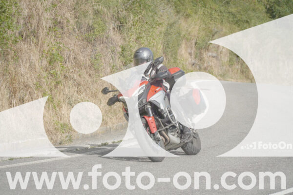 <h1 class="product-title">thumb_FF104886</h1>