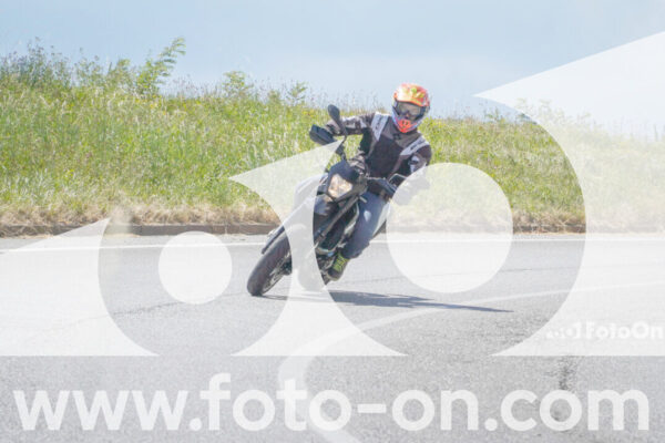 <h1 class="product-title">thumb_FF104982</h1>