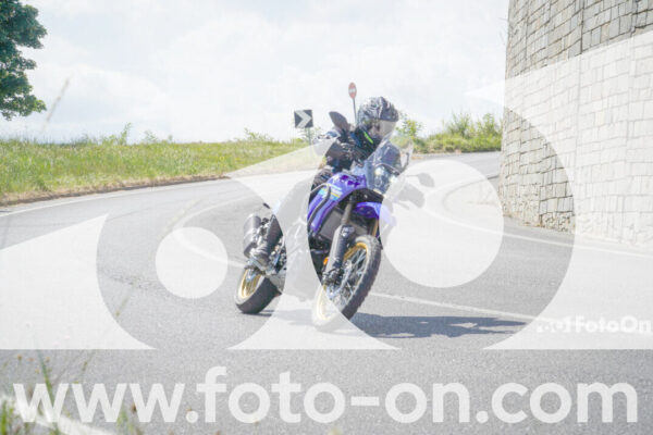<h1 class="product-title">thumb_FF105085</h1>