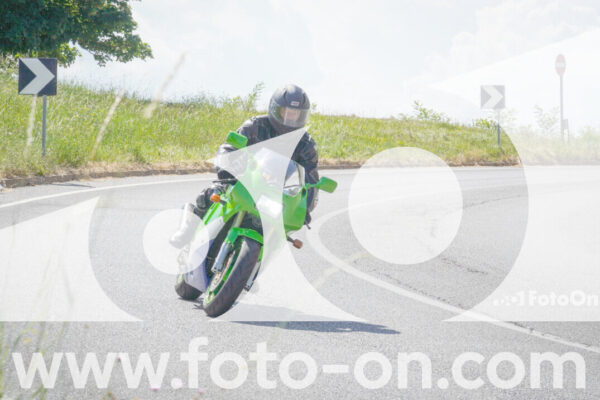 <h1 class="product-title">thumb_FF105113</h1>