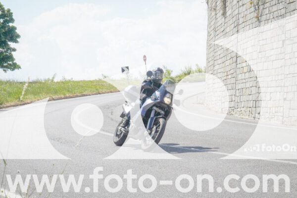 <h1 class="product-title">thumb_FF105162</h1>