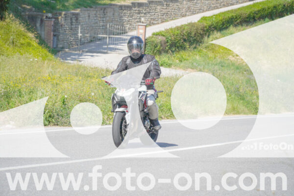 <h1 class="product-title">thumb_FF105269</h1>