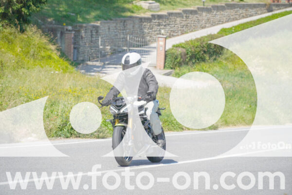 <h1 class="product-title">thumb_FF105279</h1>