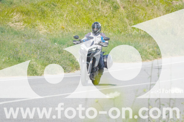 <h1 class="product-title">thumb_FF105366</h1>